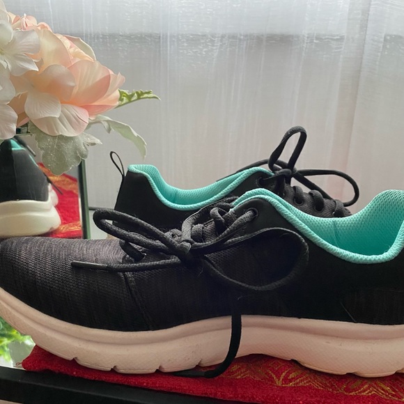 Ryka Woman’s Memory Foam Lace Up Walking Sneakers - Picture 8 of 13